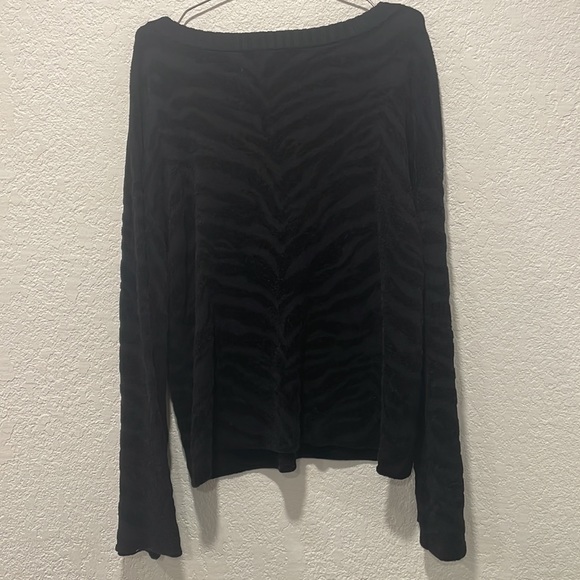 Slate and willow animal print sweater size m - Picture 5 of 5